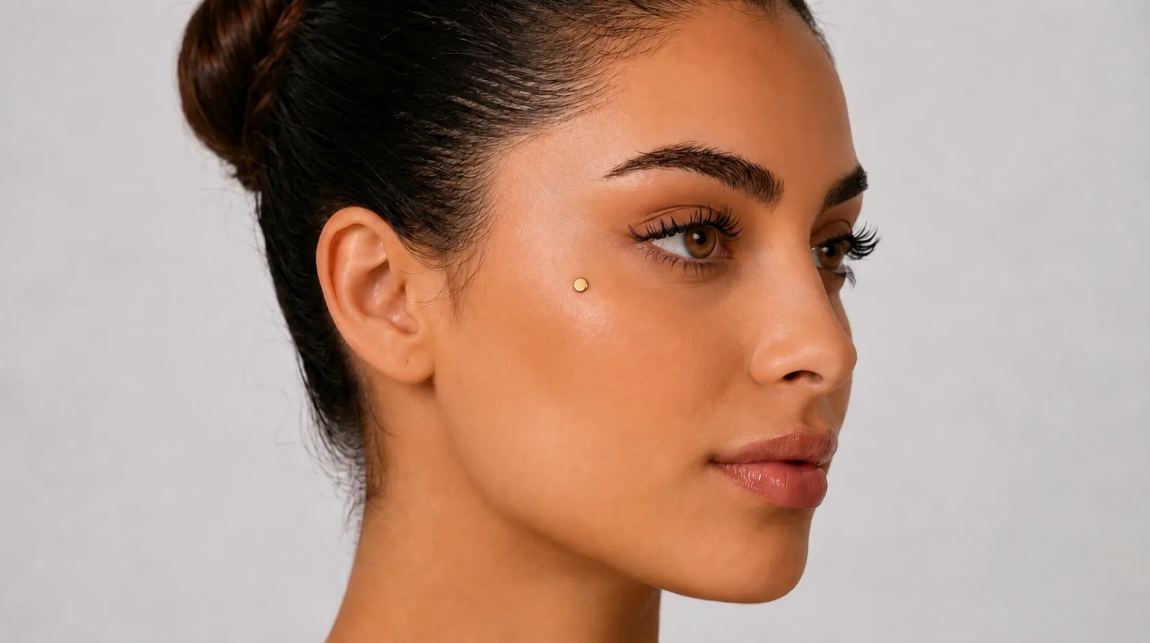 Dermal Anchor Ankerimplantat bei Beautyrella Berlin
